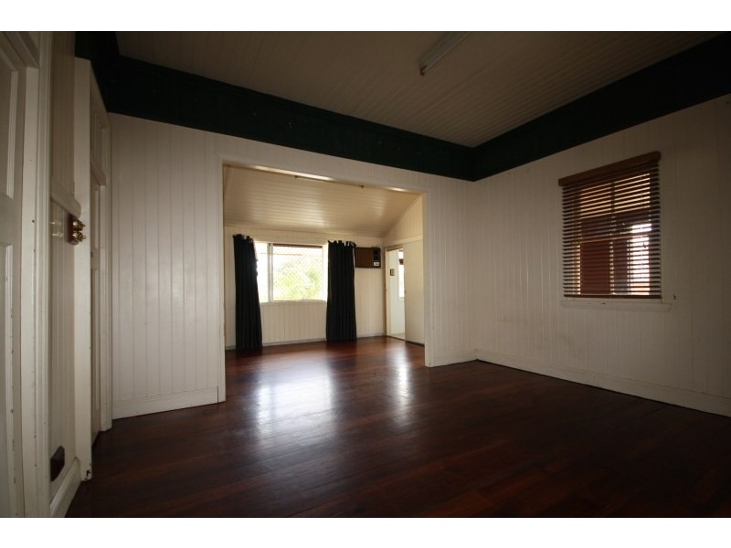 10 Muller Road, Woodridge QLD 4114