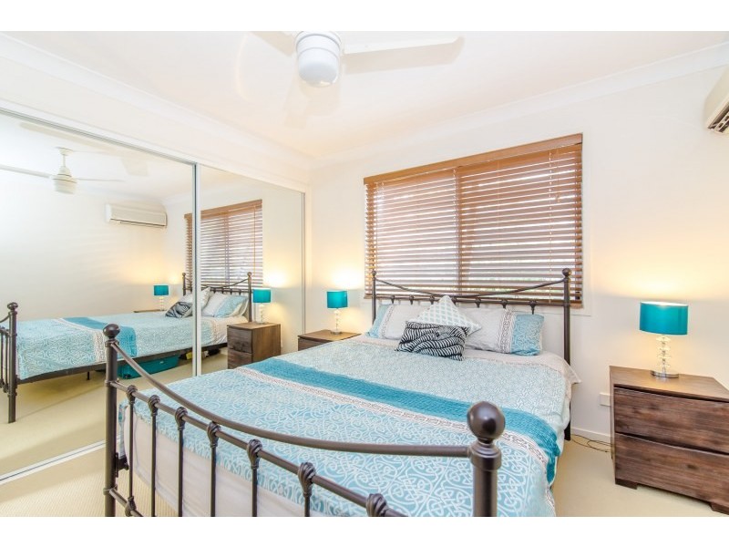 4/8 Eric Road, Holland Park QLD 4121