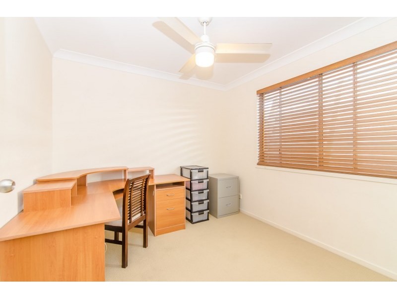 4/8 Eric Road, Holland Park QLD 4121