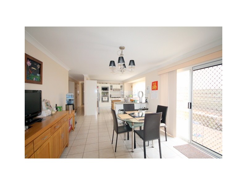 2 Tulipwood Place, Stretton QLD 4116