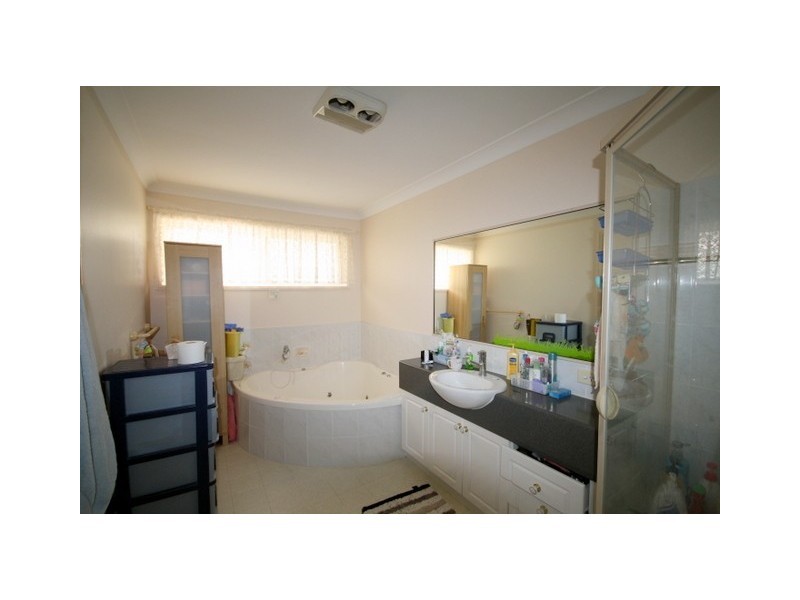 2 Tulipwood Place, Stretton QLD 4116
