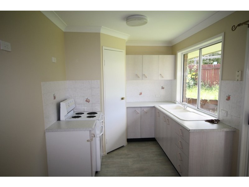 1 Troy Close, Edens Landing QLD 4207