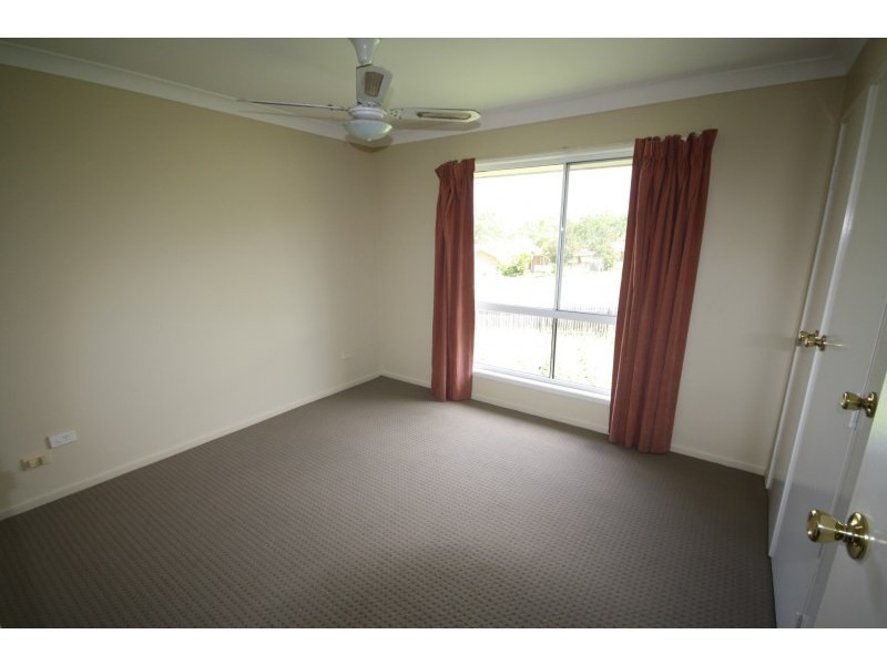 1 Troy Close, Edens Landing QLD 4207