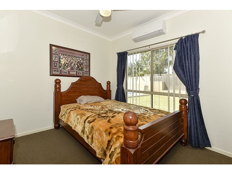 18 Kondalilla Terrace, Waterford QLD 4133