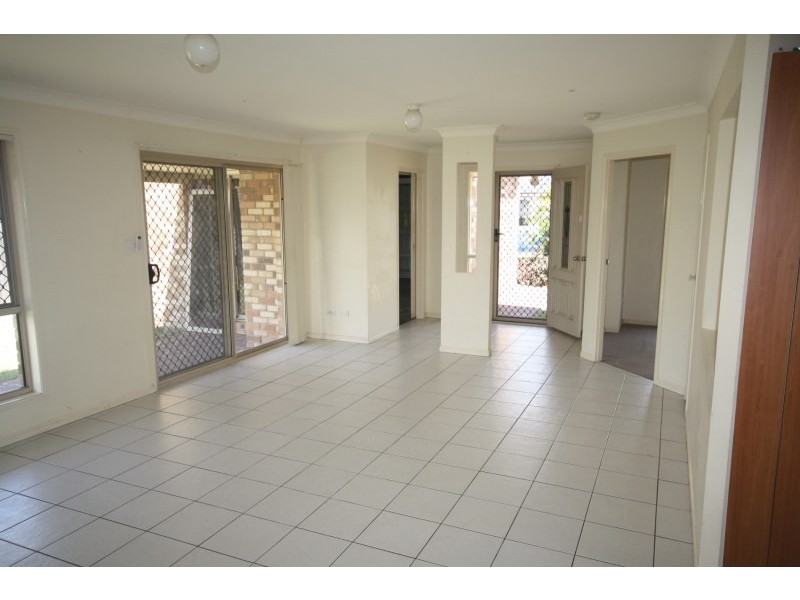 52 Rachel Drive, Crestmead QLD 4132