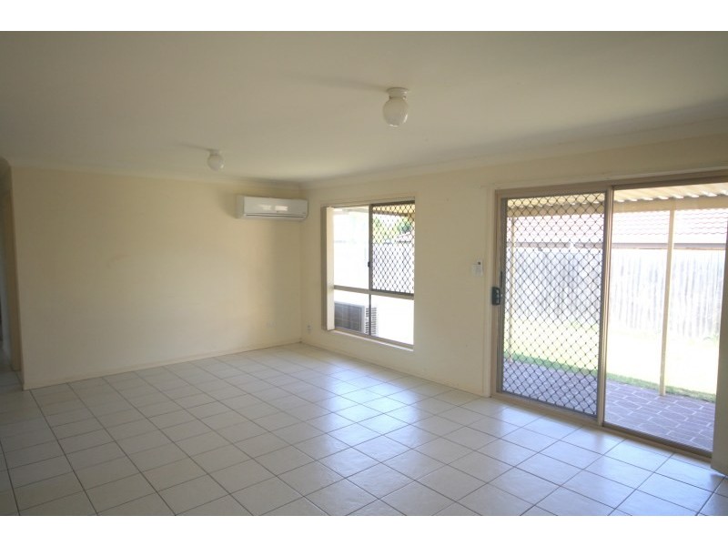 52 Rachel Drive, Crestmead QLD 4132