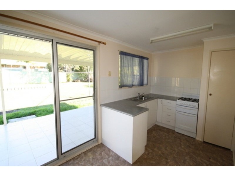 10 Yolla Street, Eagleby QLD 4207