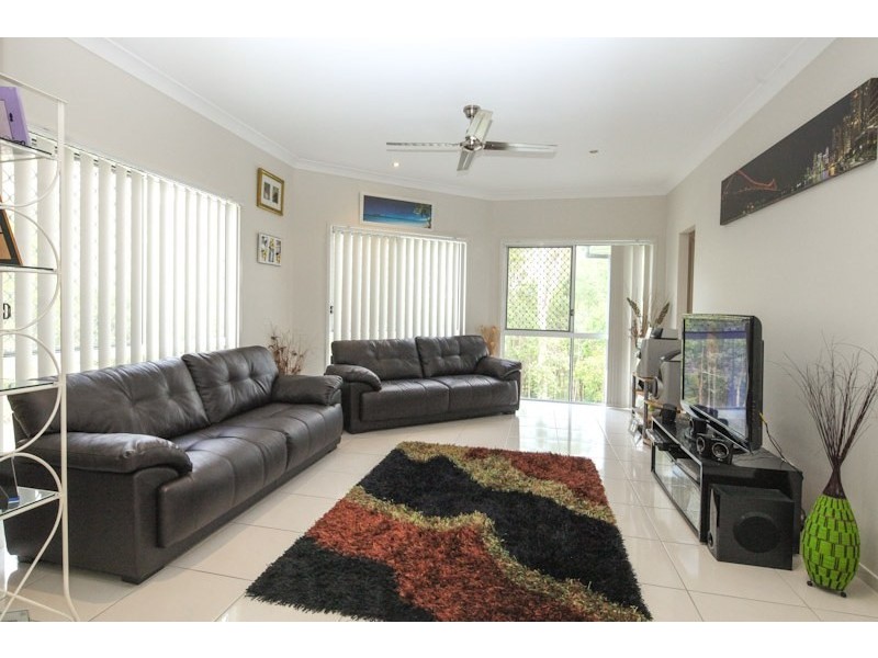 2  Benarkin Close, Waterford QLD 4133