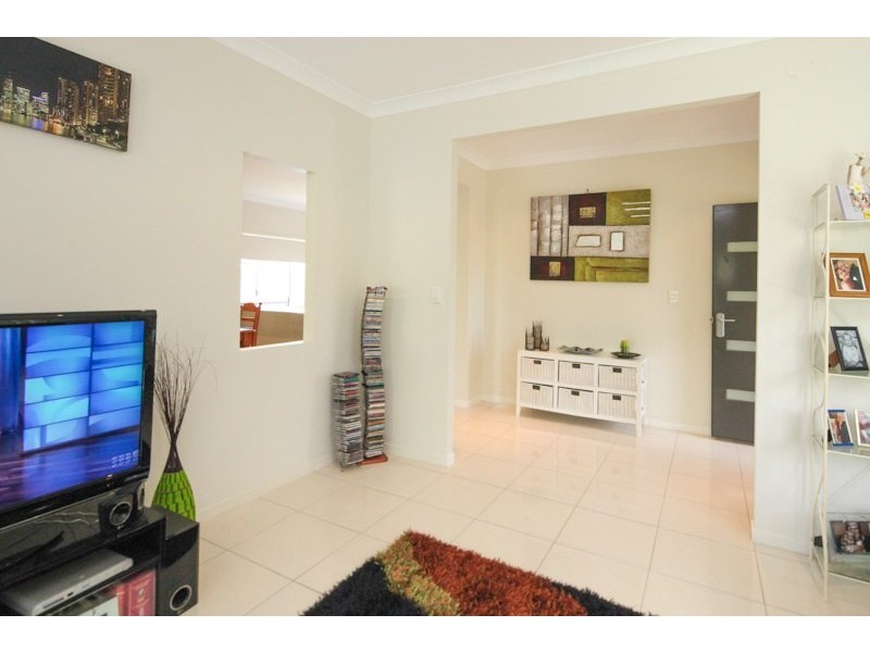 2  Benarkin Close, Waterford QLD 4133
