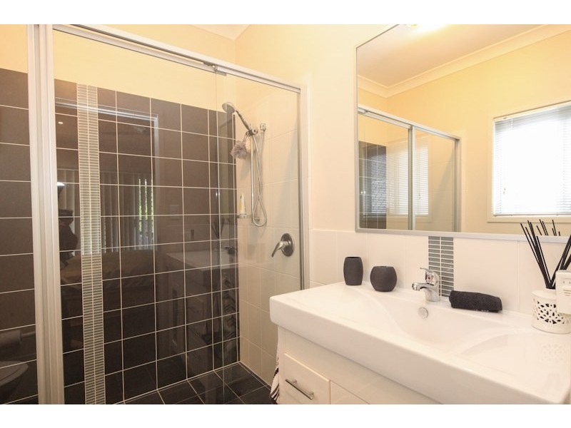 2  Benarkin Close, Waterford QLD 4133