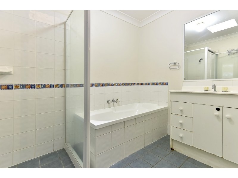 21 Chatfield Street, Edens Landing QLD 4207