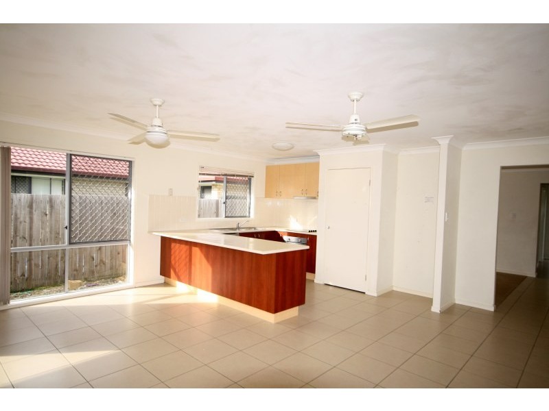 8 Elcock Avenue, Crestmead QLD 4132