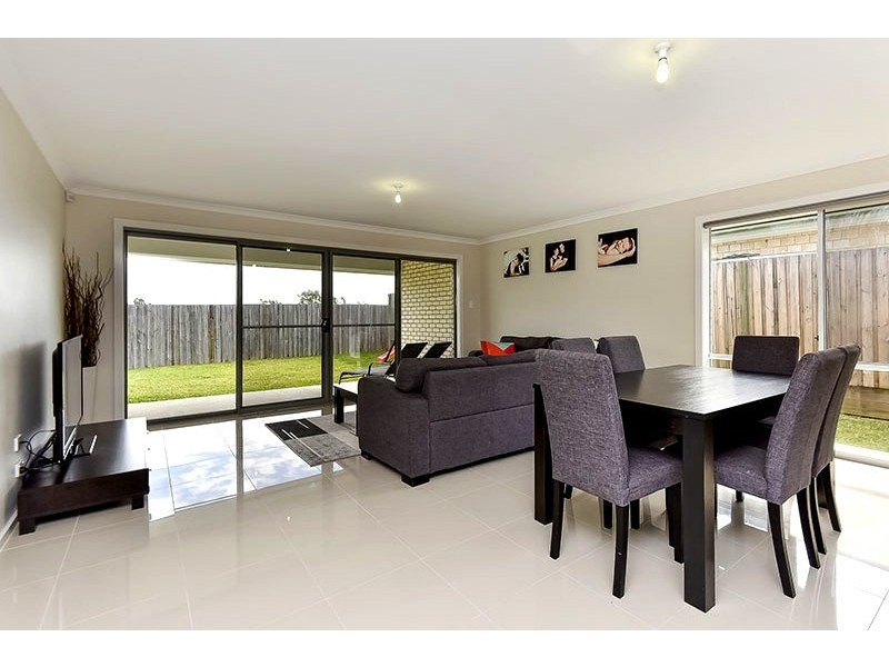 8 Conondale Way, Waterford QLD 4133