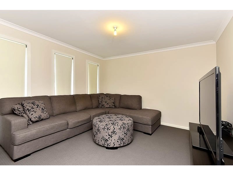 8 Conondale Way, Waterford QLD 4133