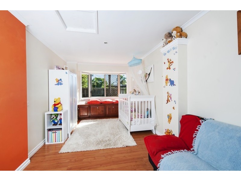 18 Eli Court, Hillcrest QLD 4118
