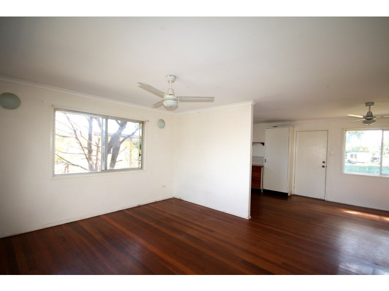 13 Balsa Street, Crestmead QLD 4132