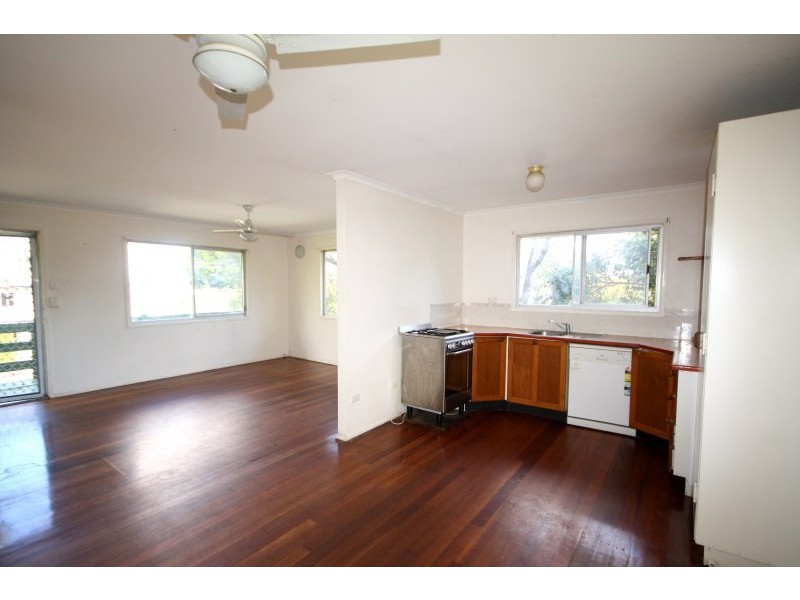 13 Balsa Street, Crestmead QLD 4132