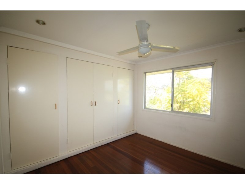 13 Balsa Street, Crestmead QLD 4132
