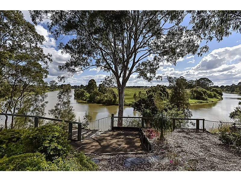 30 Edinburgh Drive, Bethania QLD 4205