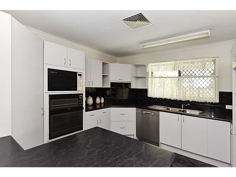 30 Edinburgh Drive, Bethania QLD 4205