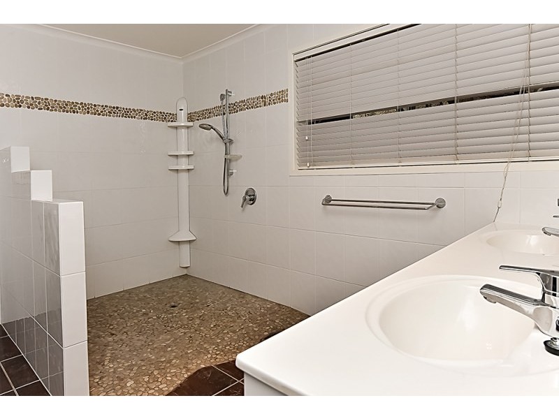 30 Edinburgh Drive, Bethania QLD 4205