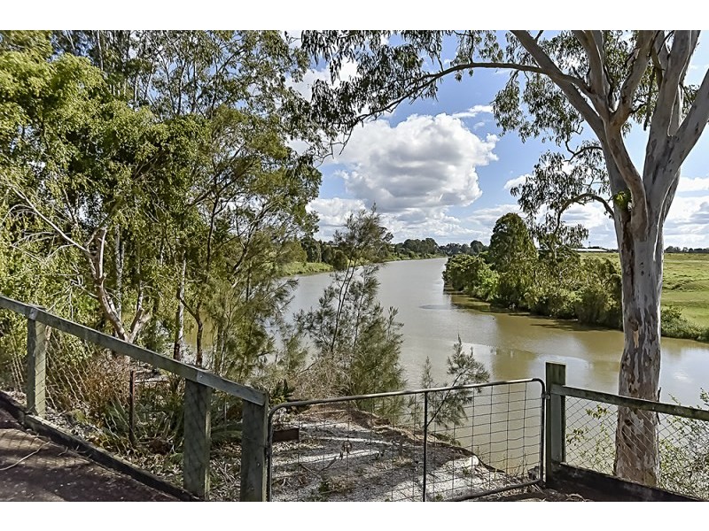 30 Edinburgh Drive, Bethania QLD 4205