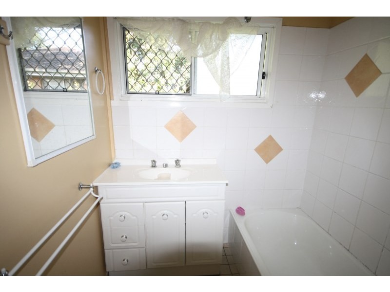 37 Baringa Avenue, Logan Central QLD 4114