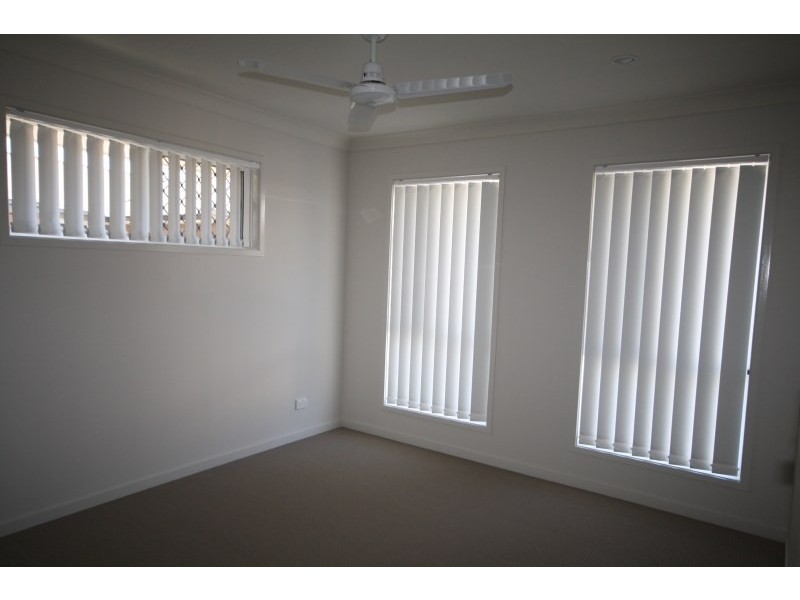 2/16 Bahrs Point Drive, Bahrs Scrub QLD 4207