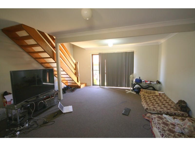 8/10 Damalis Street, Woodridge QLD 4114