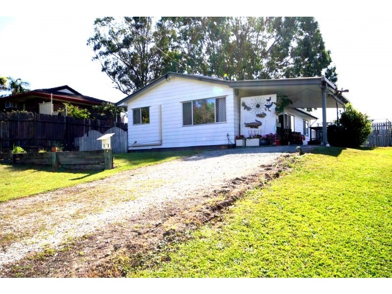 9 Lima Street, Edens Landing QLD 4207