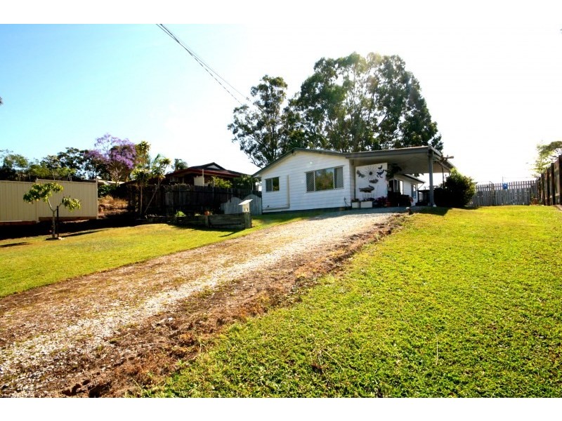 9 Lima Street, Edens Landing QLD 4207