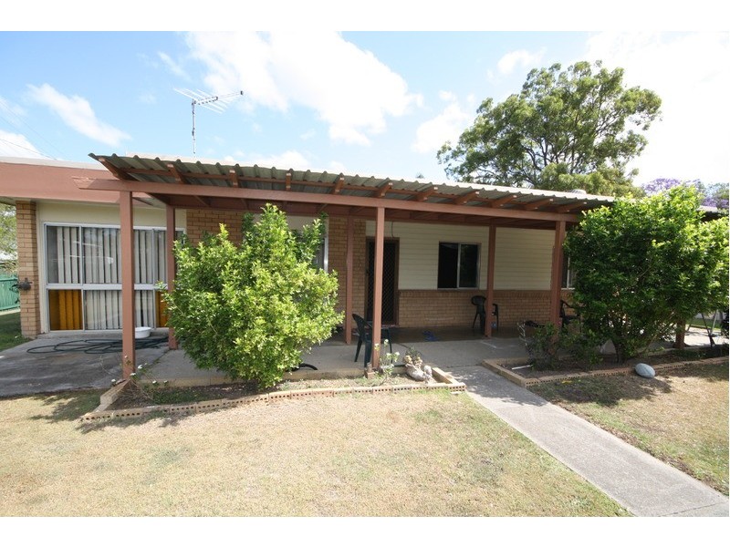 2 Pat Street, Kingston QLD 4114