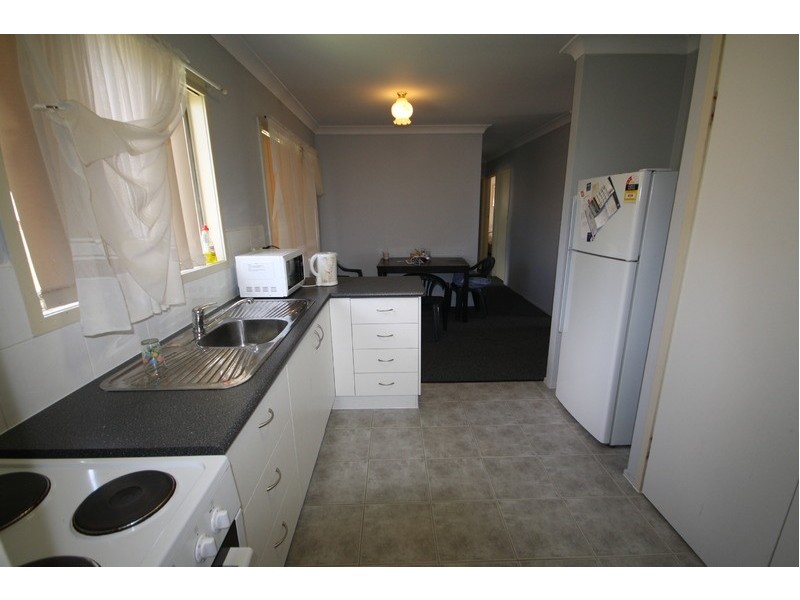 2 Pat Street, Kingston QLD 4114