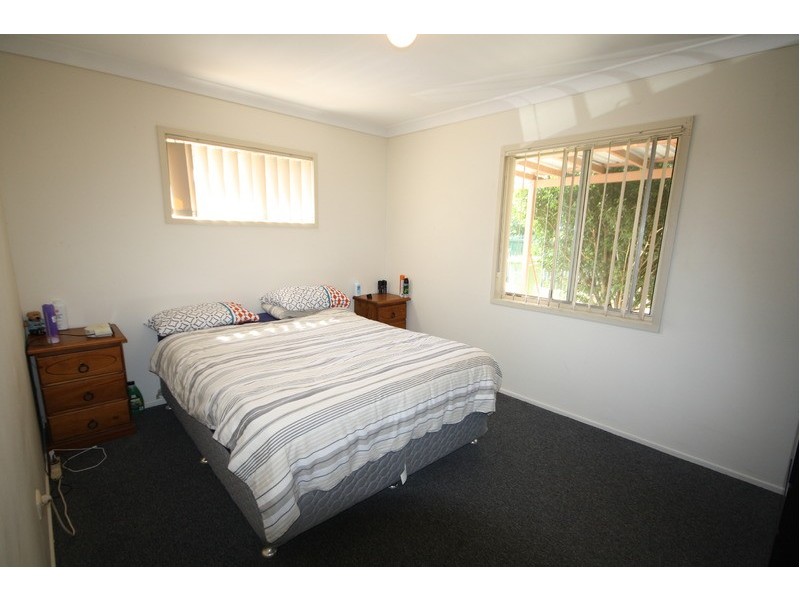 2 Pat Street, Kingston QLD 4114