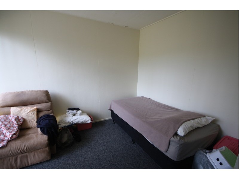 2 Pat Street, Kingston QLD 4114