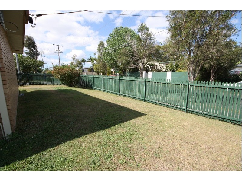 2 Pat Street, Kingston QLD 4114