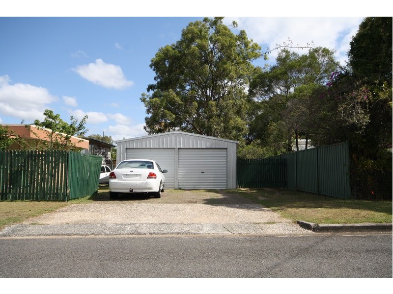 2 Pat Street, Kingston QLD 4114