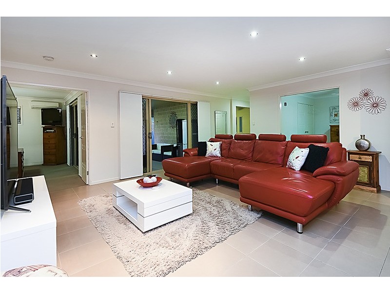 7 Kondalilla Terrace, Waterford QLD 4133