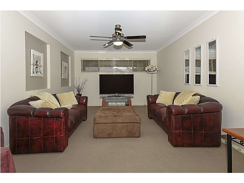 7 Kondalilla Terrace, Waterford QLD 4133