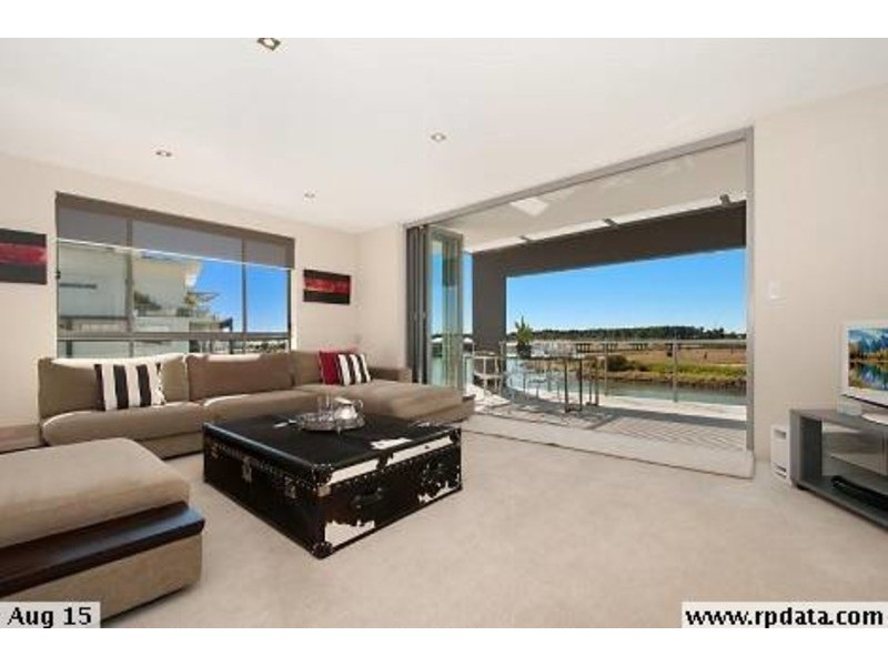 121/3-5 Pendraat Parade, Hope Island QLD 4212