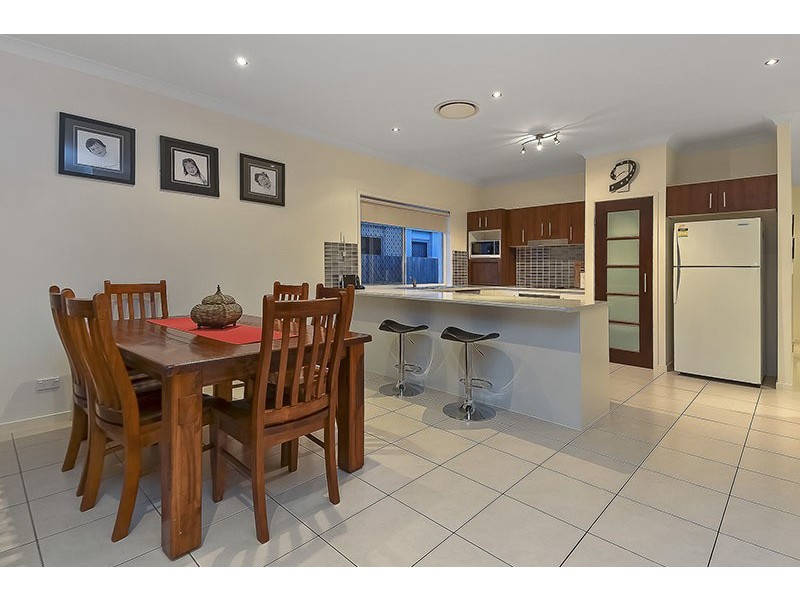 30 Sanctuary Parkway, Waterford QLD 4133