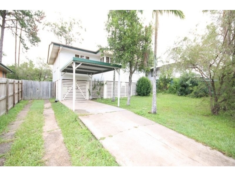 9 Frederick Street, Woodridge QLD 4114