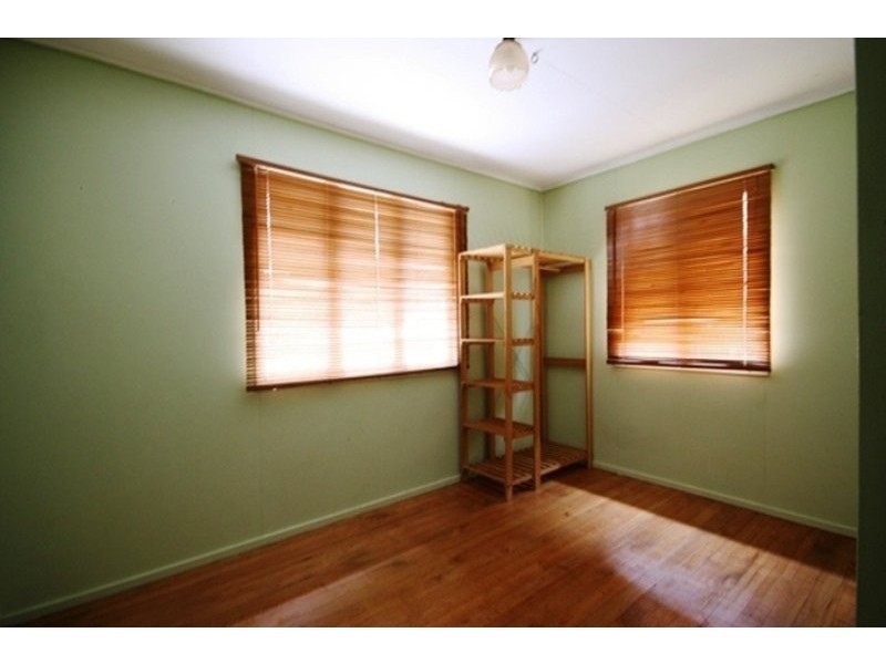 9 Frederick Street, Woodridge QLD 4114