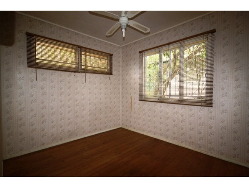 9 Frederick Street, Woodridge QLD 4114