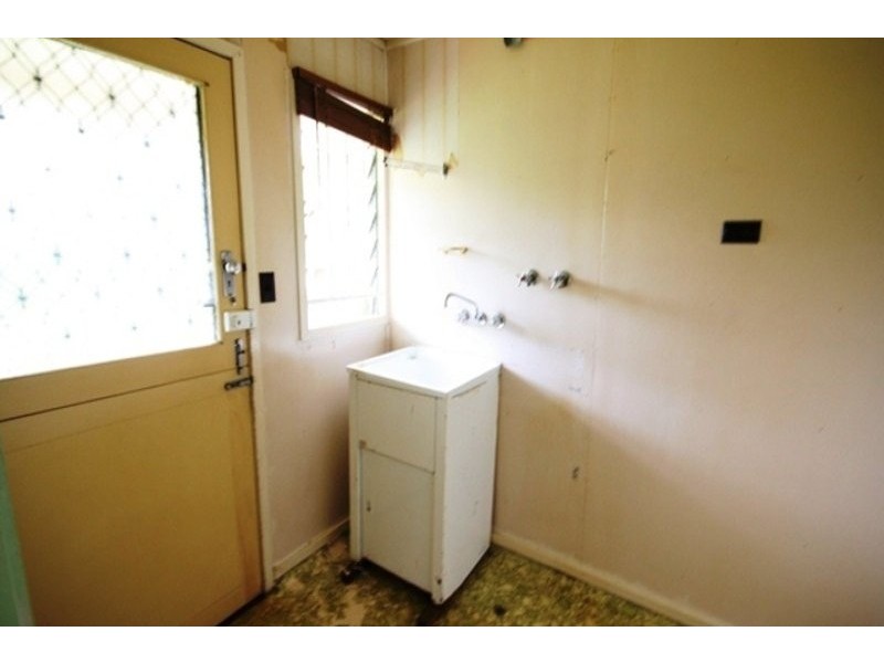 9 Frederick Street, Woodridge QLD 4114