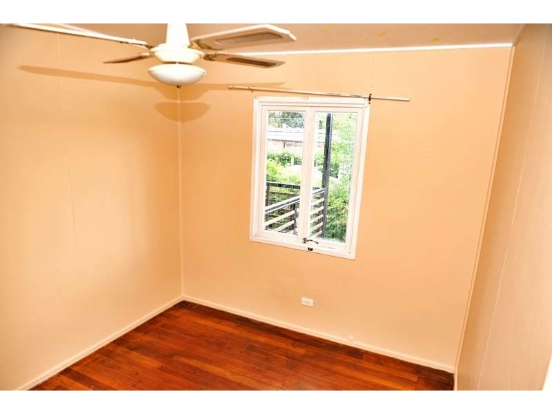 33 Leichhardt Street, Logan Central QLD 4114