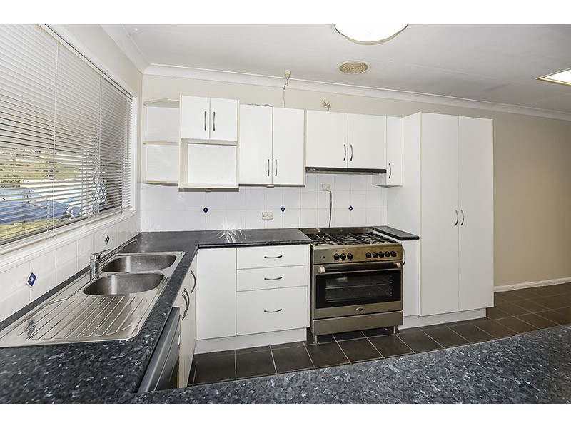 15 Merindah Street, Slacks Creek QLD 4127