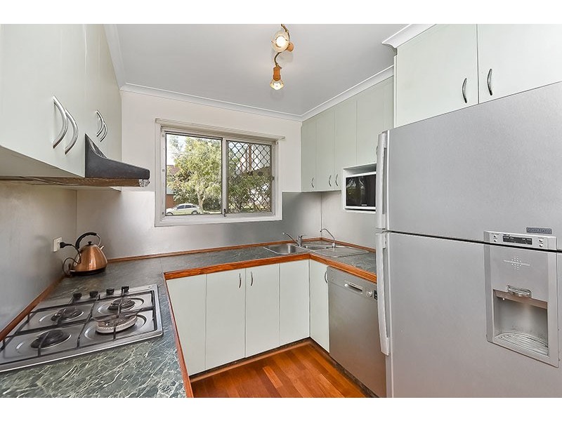 4 Candish Street, Woodridge QLD 4114