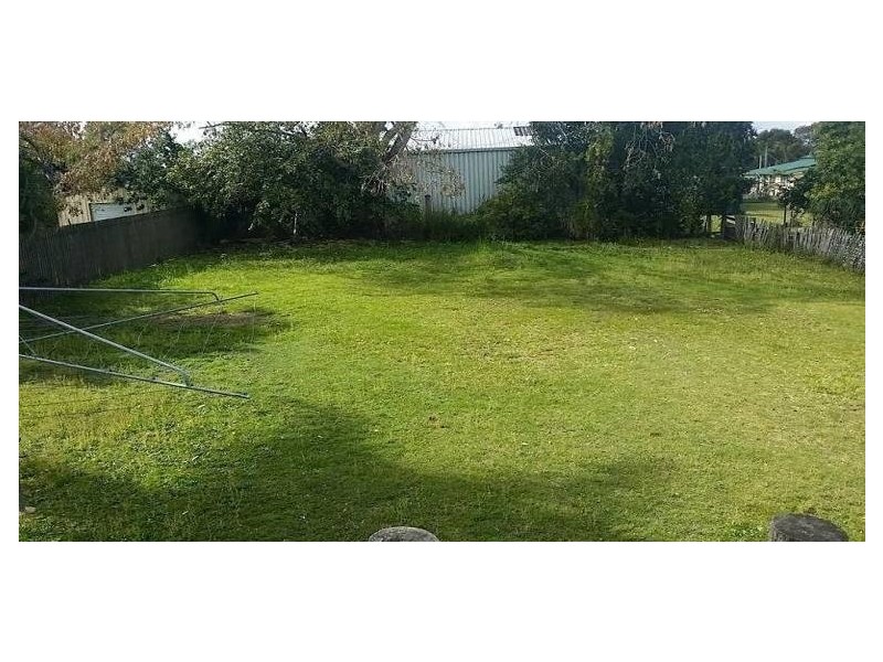 27 Regent Street, Granville QLD 4650