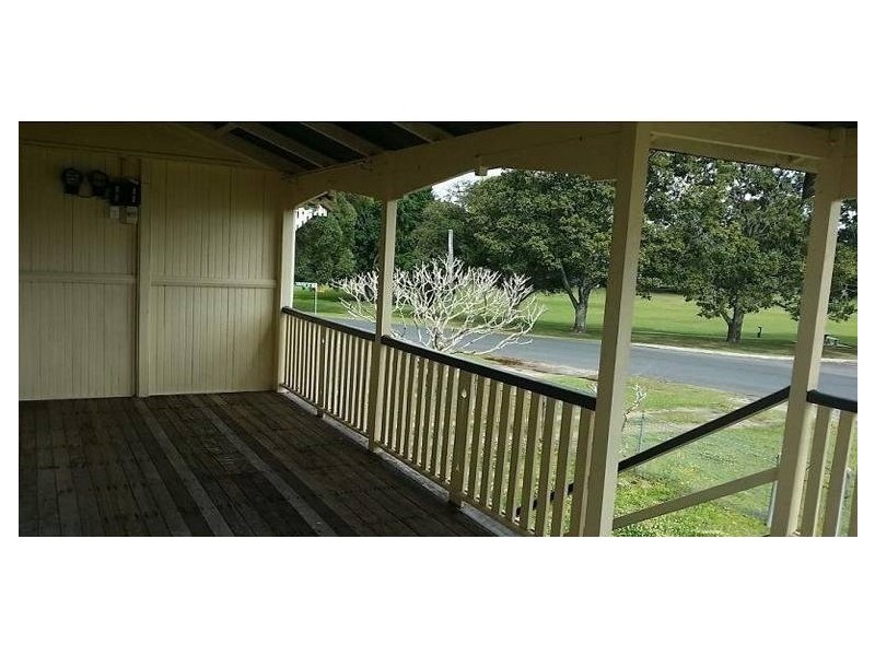 27 Regent Street, Granville QLD 4650